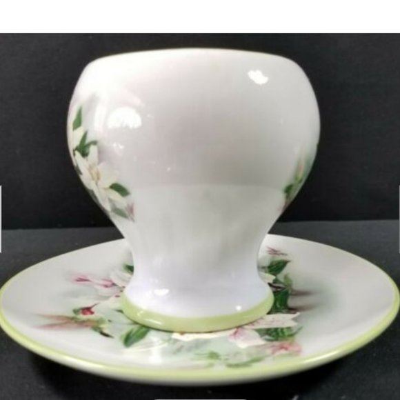 HUMMINGBIRD AND LILIES TEACUP & SAUCER COLLECTORS CHOICE by LENA LIEL TELEFLORA - Picture 2 of 6